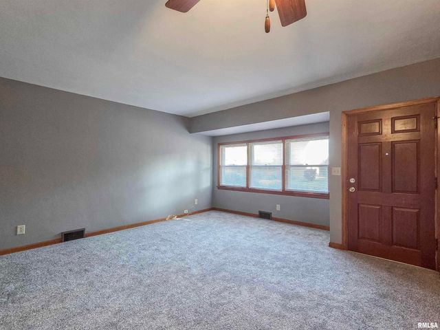 2640 WILKES Avenue, Davenport, IA 52804