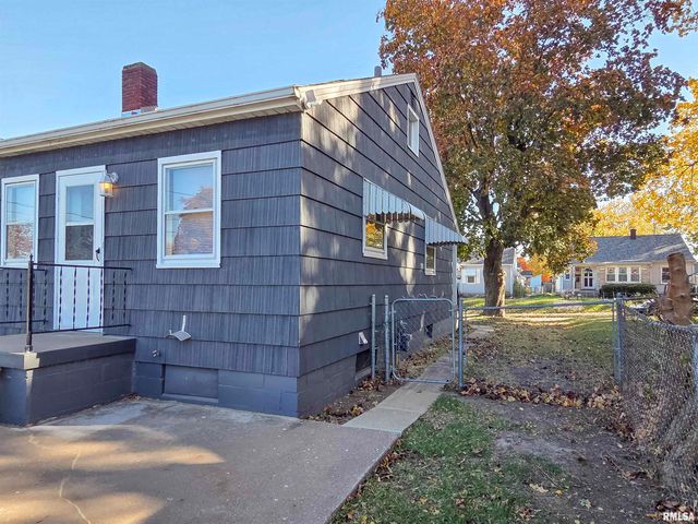 2640 WILKES Avenue, Davenport, IA 52804