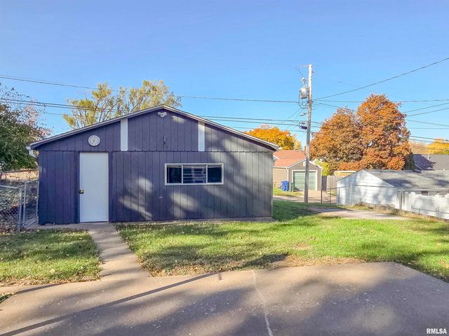 2640 WILKES Avenue, Davenport, IA 52804