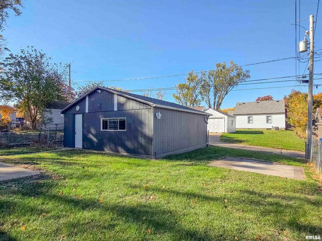 2640 WILKES Avenue, Davenport, IA 52804
