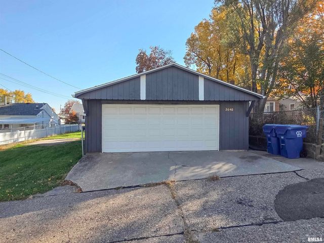 2640 WILKES Avenue, Davenport, IA 52804
