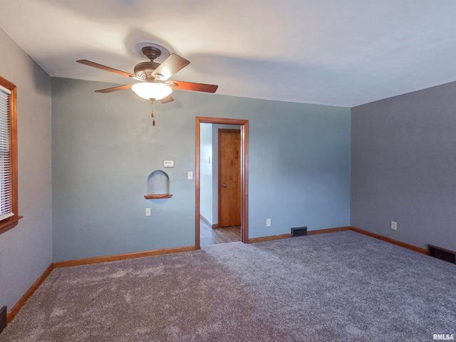 2640 WILKES Avenue, Davenport, IA 52804