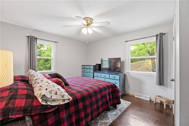 424 S 86th Street, Kansas City, KS 66111