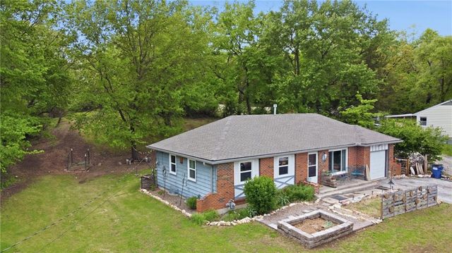 424 S 86th Street, Kansas City, KS 66111