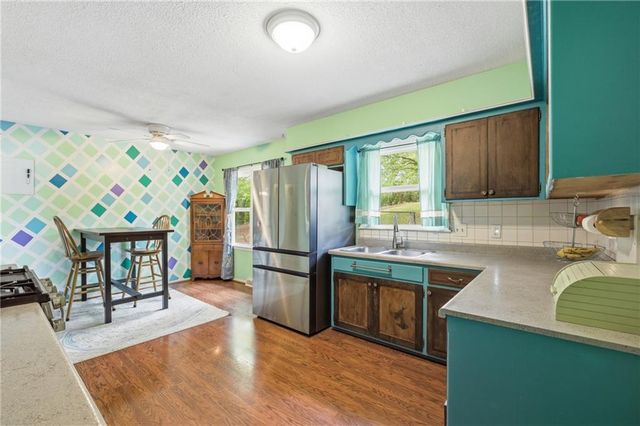 424 S 86th Street, Kansas City, KS 66111