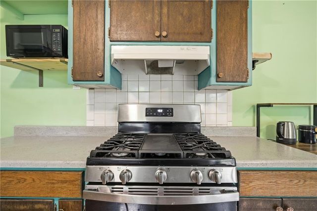 424 S 86th Street, Kansas City, KS 66111