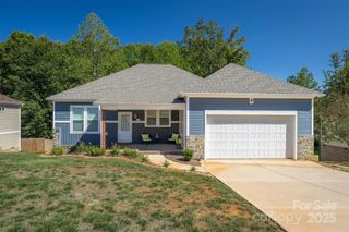 1632 Farmington Hills Drive, Conover, NC 28613