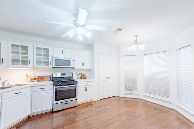 32002 Sue Lane, Pinehurst, TX 77362