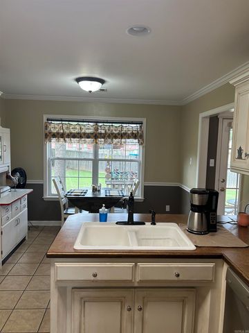 2414 Brittany, Searcy, AR 72143