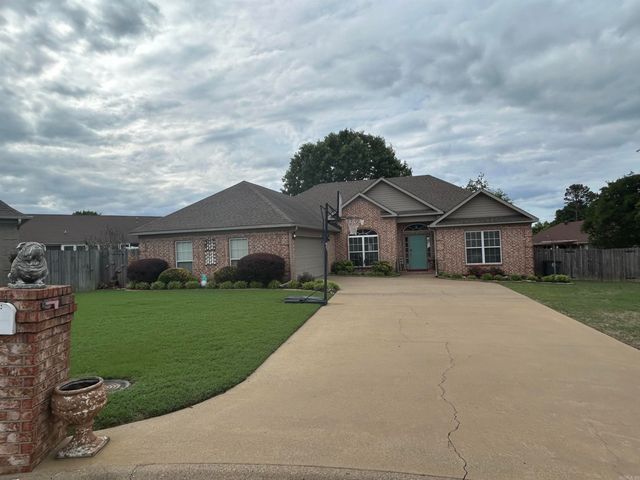 2414 Brittany, Searcy, AR 72143