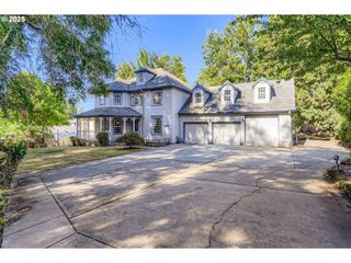 11939 Sw WALKER Rd, Beaverton, OR 97005