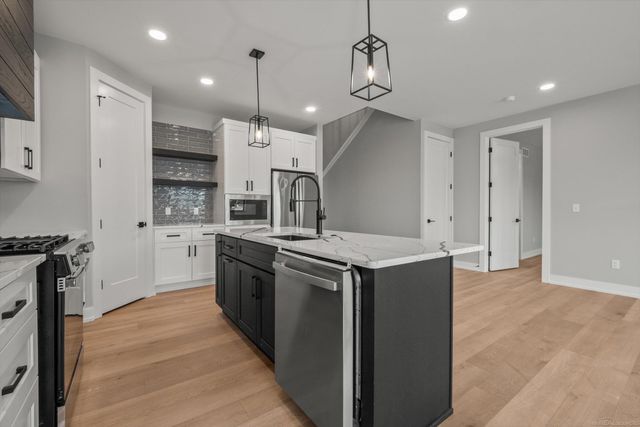 5865 Heights Drive, Sterling Heights, MI 48314