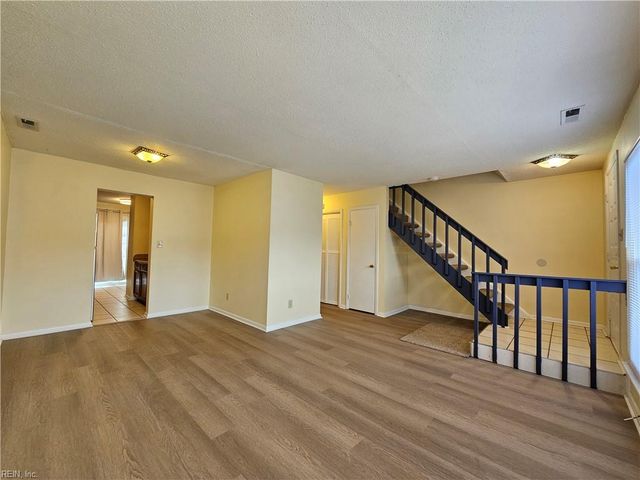 731 Woodbox DR, Virginia Beach, VA 23462