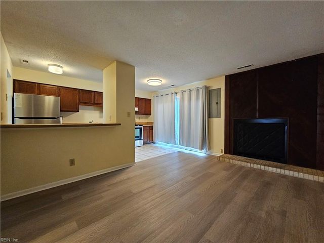 731 Woodbox DR, Virginia Beach, VA 23462