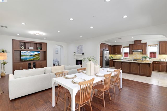 193 Lucy Ln, San Ramon, CA 94582