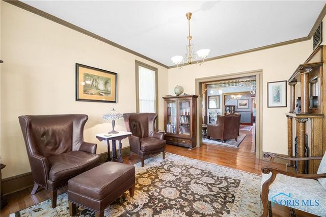 220 W Wayne Street, Maumee, OH 43537