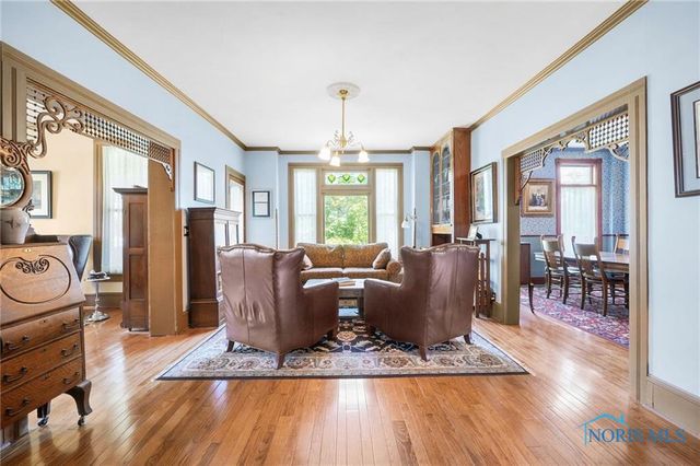 220 W Wayne Street, Maumee, OH 43537