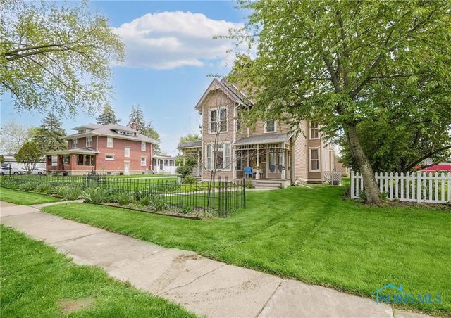 220 W Wayne Street, Maumee, OH 43537