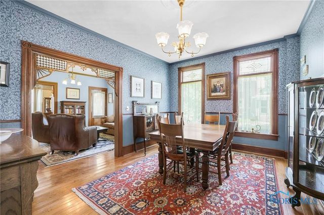 220 W Wayne Street, Maumee, OH 43537