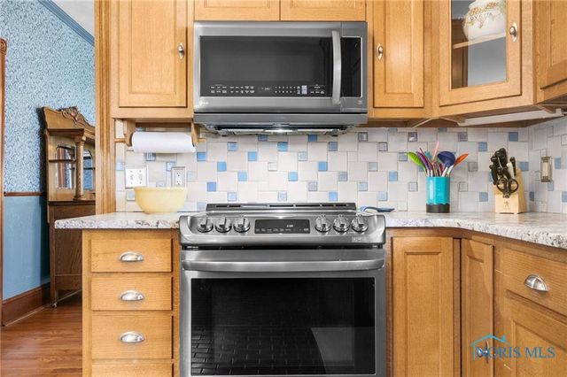 220 W Wayne Street, Maumee, OH 43537