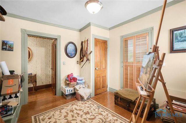 220 W Wayne Street, Maumee, OH 43537