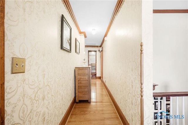 220 W Wayne Street, Maumee, OH 43537