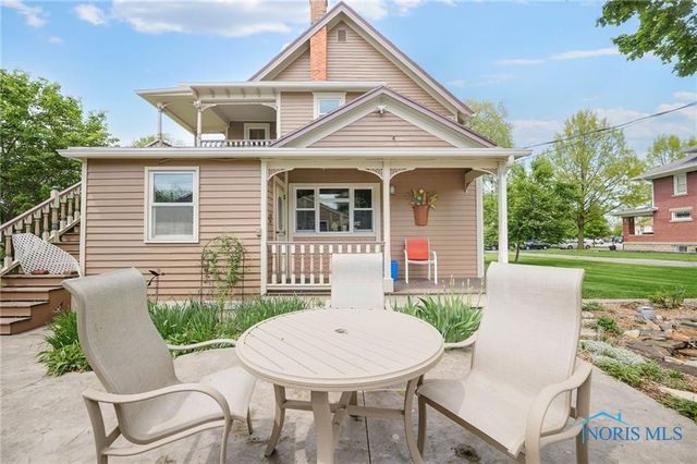 220 W Wayne Street, Maumee, OH 43537