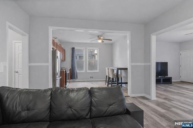 107 Huntington Terrace, Newark, NJ 07112