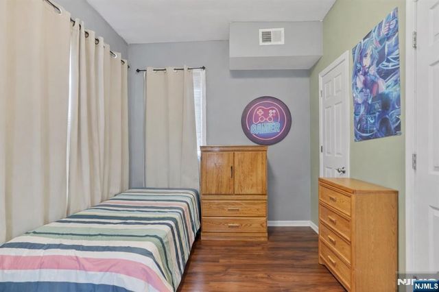 107 Huntington Terrace, Newark, NJ 07112