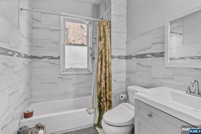 107 Huntington Terrace, Newark, NJ 07112