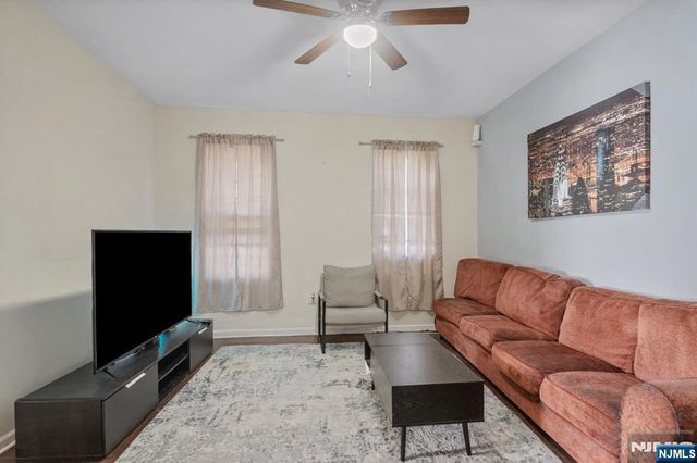 107 Huntington Terrace, Newark, NJ 07112