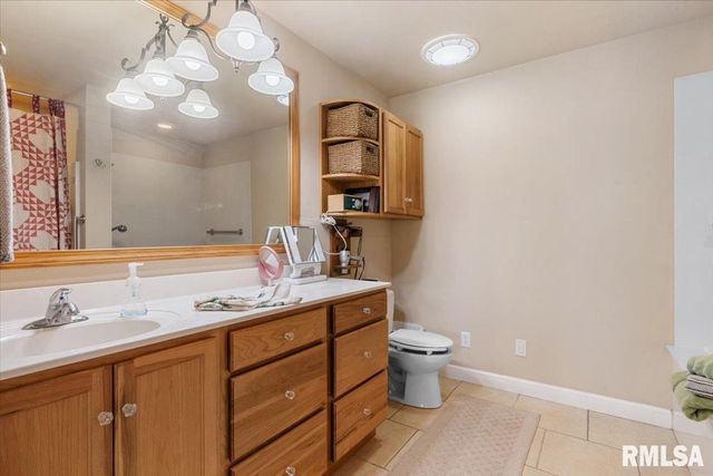 312 Garvey Lane, Chatham, IL 62629