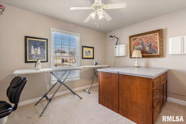 312 Garvey Lane, Chatham, IL 62629