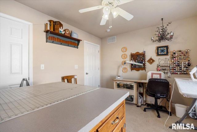 312 Garvey Lane, Chatham, IL 62629