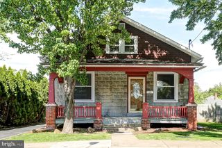 147 N SPRUCE STREET, Elizabethtown, PA 17022