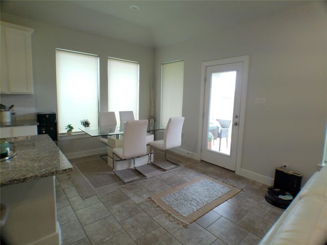 2710 Ocean Key Drive, La Marque, TX 77568