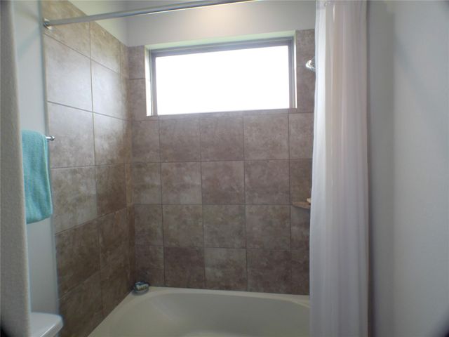 2710 Ocean Key Drive, La Marque, TX 77568