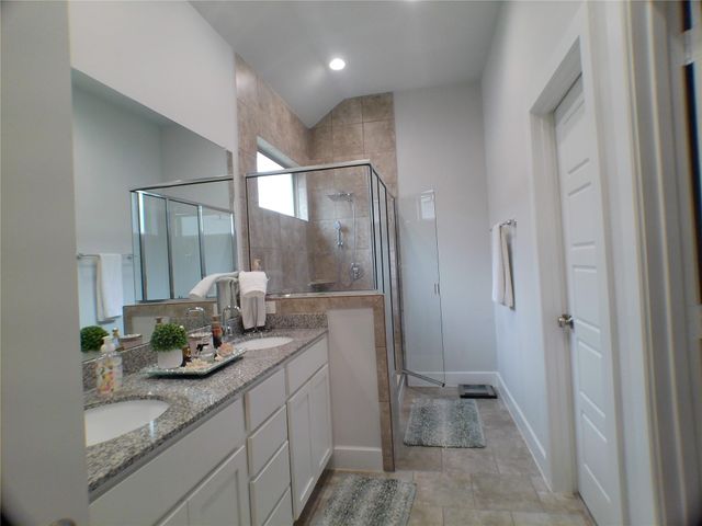 2710 Ocean Key Drive, La Marque, TX 77568