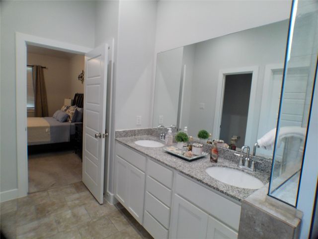 2710 Ocean Key Drive, La Marque, TX 77568