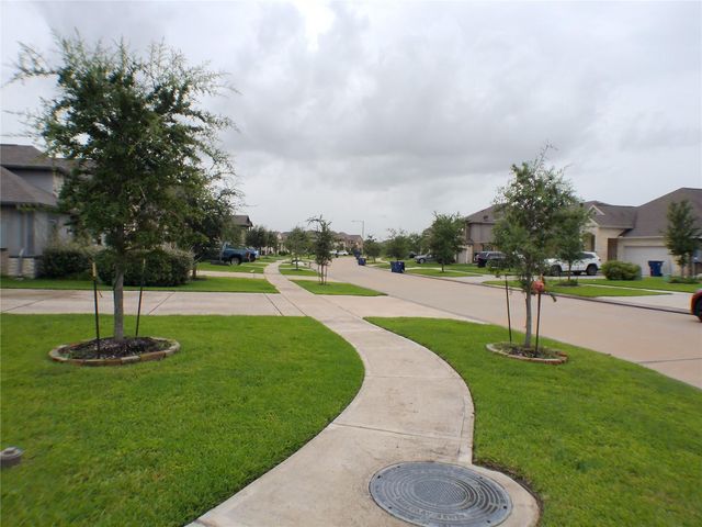 2710 Ocean Key Drive, La Marque, TX 77568