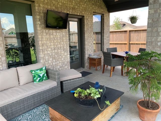 2710 Ocean Key Drive, La Marque, TX 77568