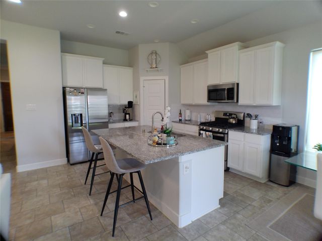 2710 Ocean Key Drive, La Marque, TX 77568