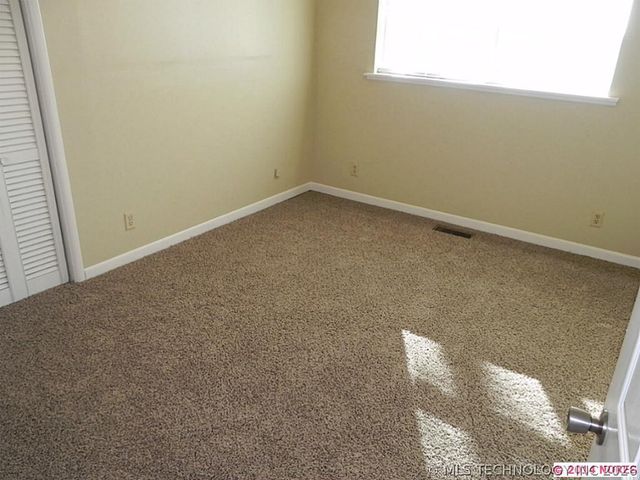 7827 Marilyn Lane, Tulsa, OK 74131