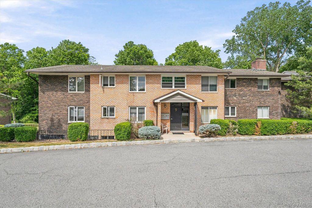 9 Barnett Drive 102, Monroe, NY 10950