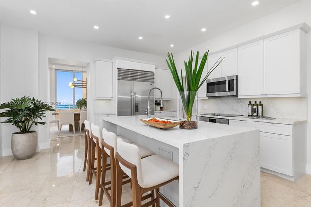 808 Brickell Key Dr 3901, Miami, FL 33131