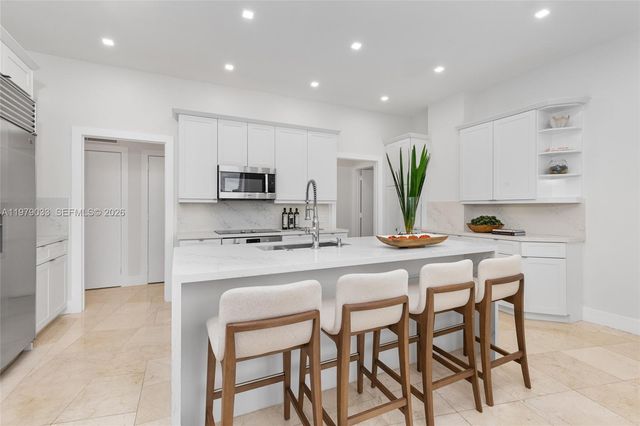 808 Brickell Key Dr 3901, Miami, FL 33131