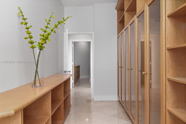 808 Brickell Key Dr 3901, Miami, FL 33131