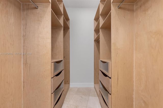 808 Brickell Key Dr 3901, Miami, FL 33131