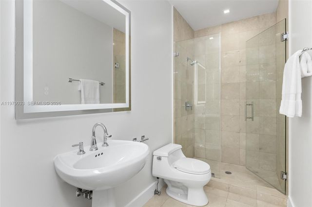 808 Brickell Key Dr 3901, Miami, FL 33131