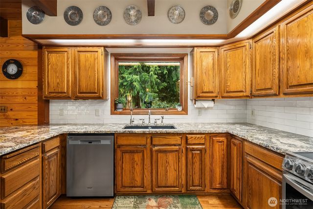 20816 SE 222nd Street, Maple Valley, WA 98038